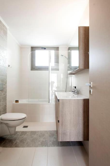 Minimal Loft Art With Sea View Over Heraklion Harbour מראה חיצוני תמונה