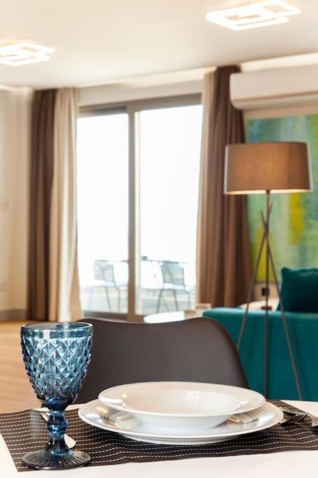 Minimal Loft Art With Sea View Over Heraklion Harbour מראה חיצוני תמונה