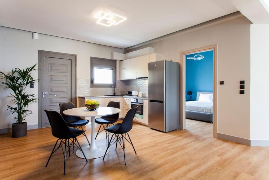 Minimal Loft Art With Sea View Over Heraklion Harbour מראה חיצוני תמונה