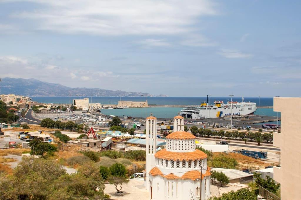 דירות Minimal Loft Art With Sea View Over Heraklion Harbour מראה חיצוני תמונה